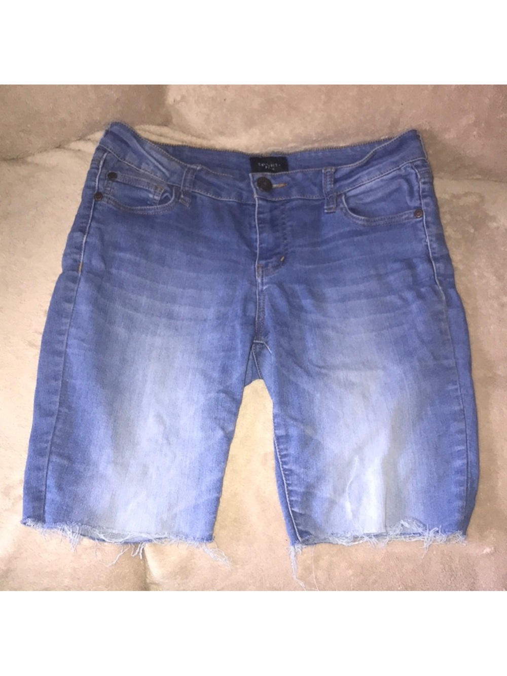 Celebrity Pink skinny size 7/28S Classic vibrant Blue Denim custom Bermuda Short